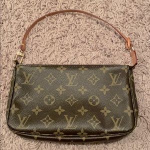 Vintage Louis Vuitton Pochette Accessories